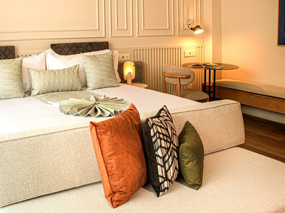 Deluxe King | Oliver Luxury Experiences