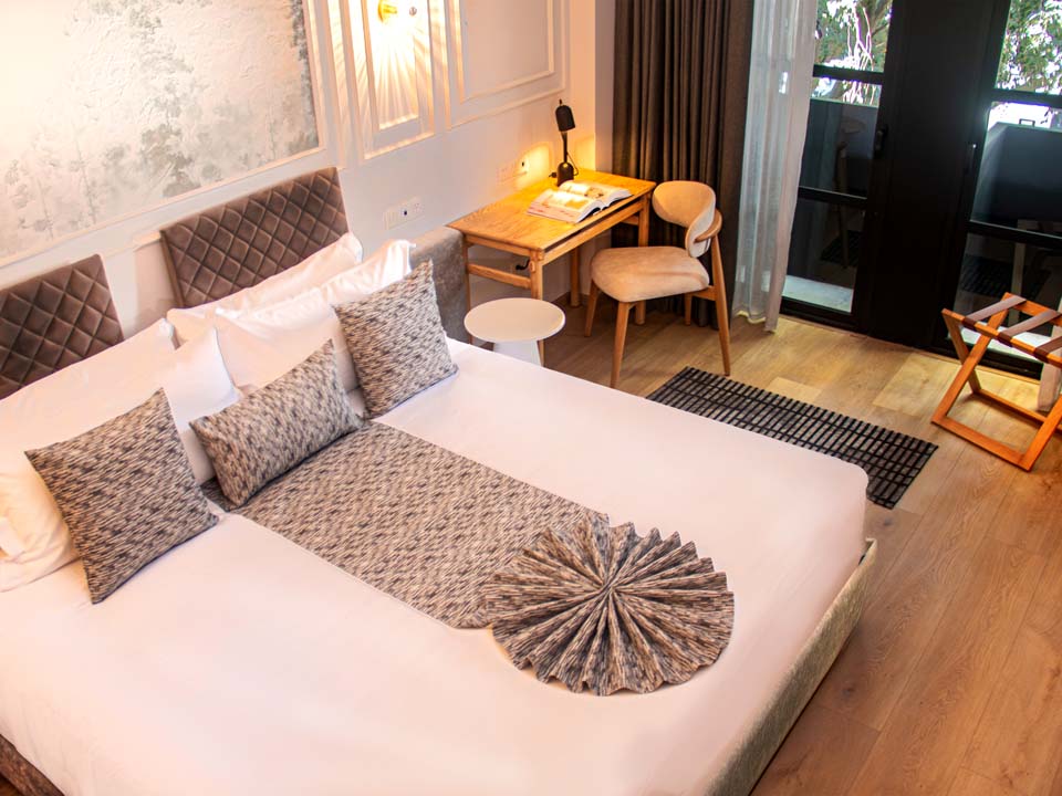 Superior Suite with Balcony | Oliver Luxury Experiences