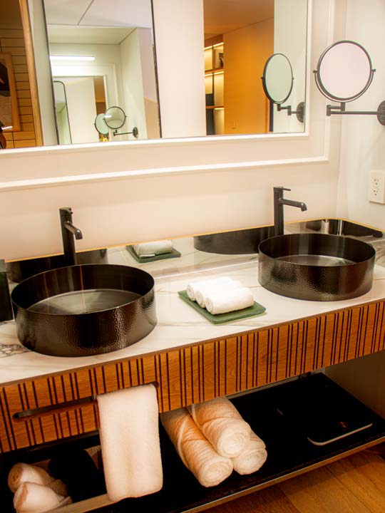 Superior Suite with Balcony | Oliver Luxury Experiences
