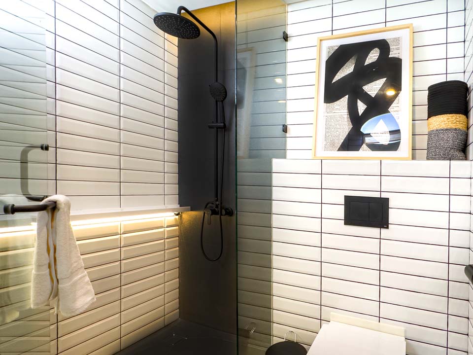 Superior Suite with Balcony | Oliver Luxury Experiences